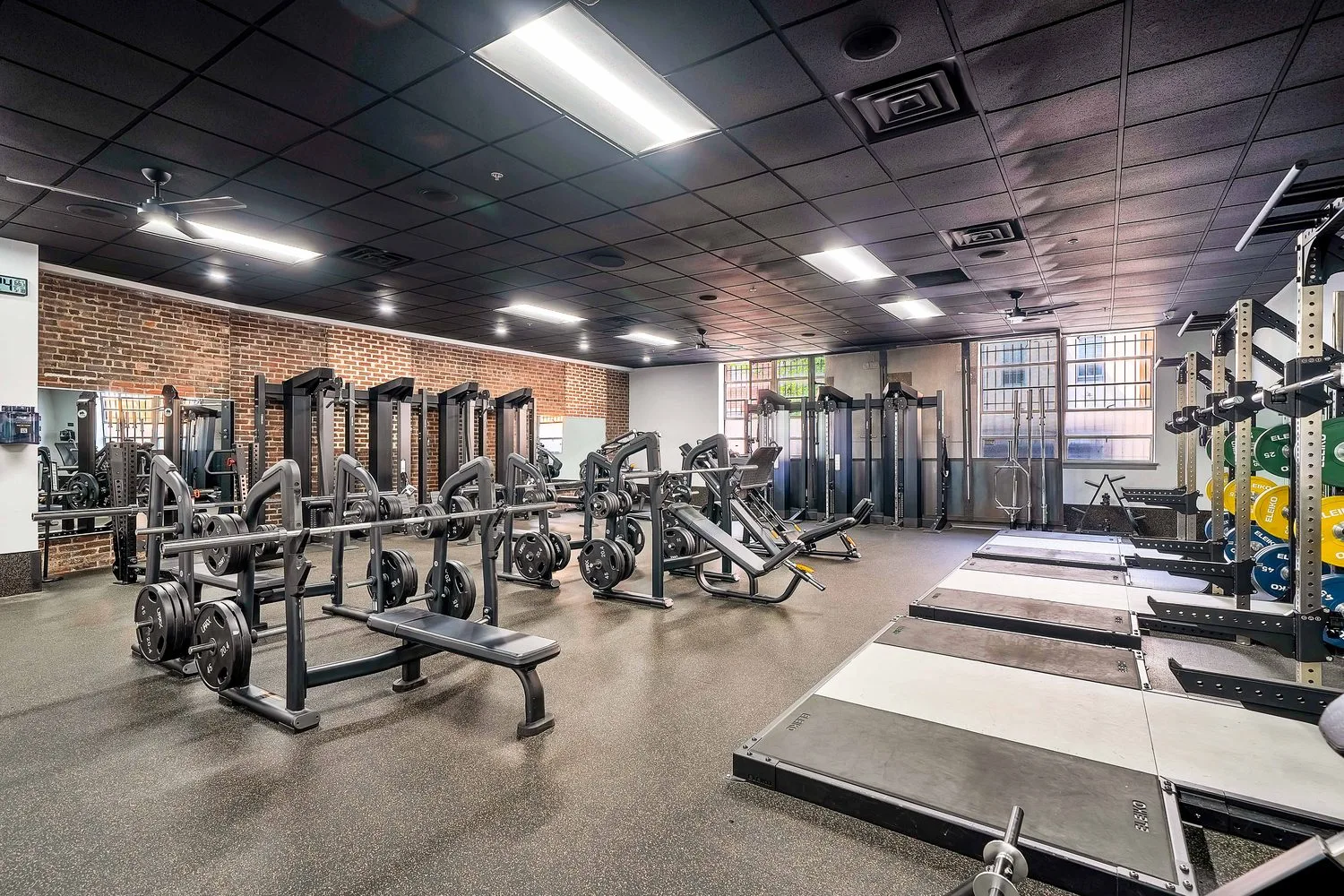 The strength and platform floor at City Fitness Graduate Hospital