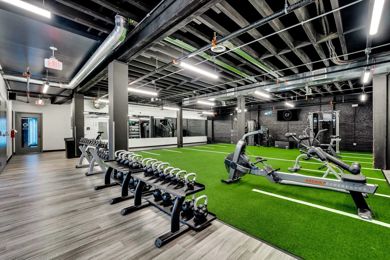 The turf and conditioning floor at City Fitness Fairmount